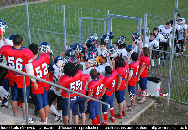 008.jpg - Fin de match, Hurricanes vs. Ours (Junior 2009)